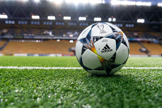 Addidas matchboll