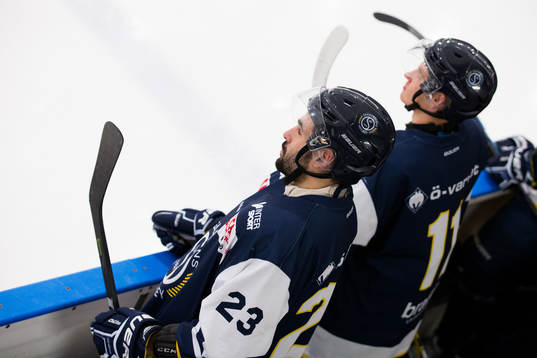 Skärgårdens hockeys Denis Klecka och Ivan Hodulov