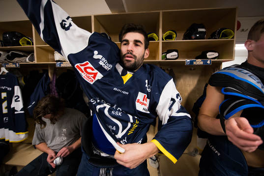 Skärgårdens hockeys Ivan Hodulov innan en match