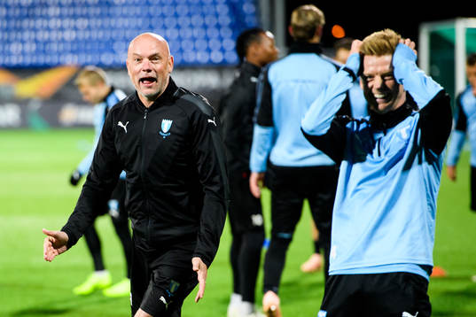 Head coach Uwe Rösler and Anders Christiansen of Malmö FF