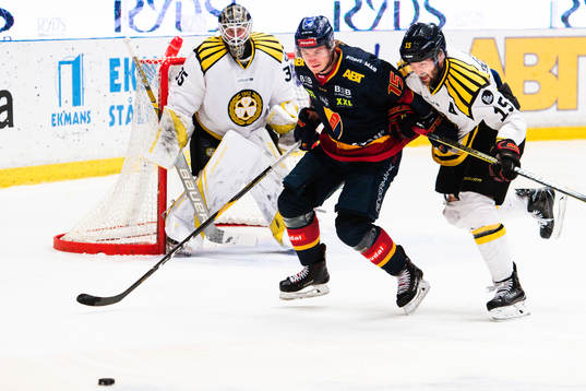 Brynäs målvakt David Rautio, Simon Bertilsson och
