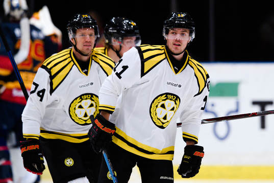Brynäs Joel Kellman jublar