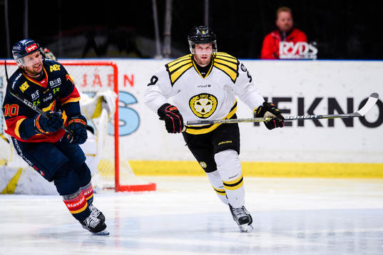 Djurgårdens Niclas Bergfors och Brynäs Niclas Andersén