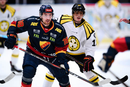 Djurgårdens Albin Lundin  och Brynäs Samuel Asklöf