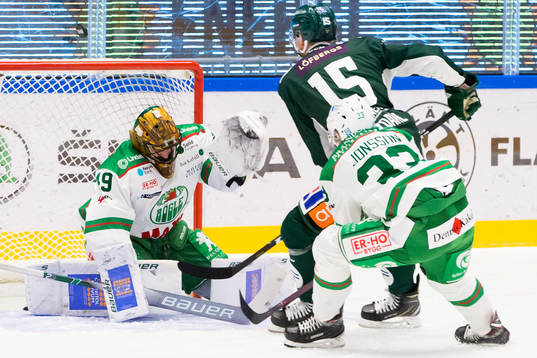 Rögles målvakt Justin Pogge och Samuel Jonsson