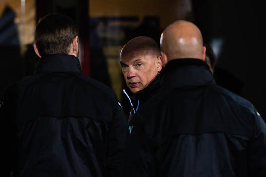 Head coach Uwe Rösler of Malmö FF looks dejected at