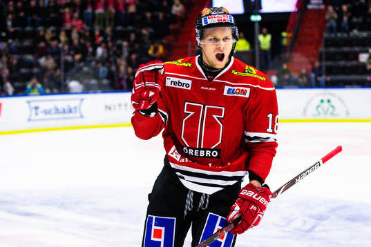 Örebros Rodrigo Abols jublar