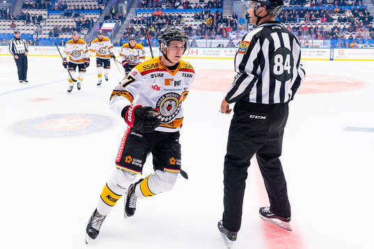 Luleås Nils Lundkvist jublar