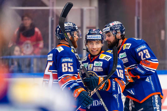 Växjös Austin Ortega jublar
