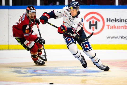 Malmö Redhawks Johan Olofsson och Linköpings Adam Ginning