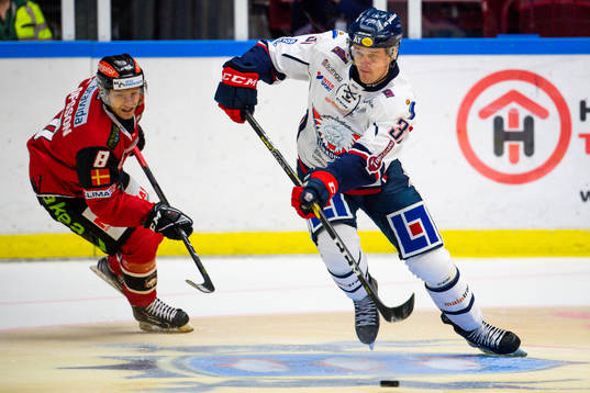 Malmö Redhawks Johan Olofsson jagar Linköpings Adam