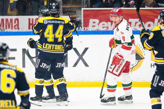 Moras Robin Johansson deppar