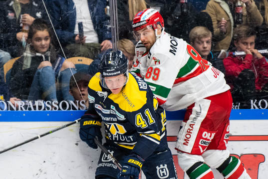 s Johan Johnsson och Moras Ryan Johnston
