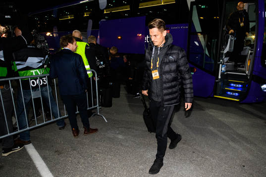 Markus Rosenberg of Malmö FF arrives to the stadium prior