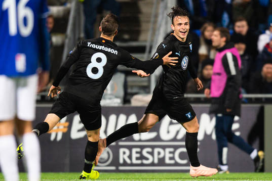Andreas Vindheim celebrates with Arnór Ingvi Traustason