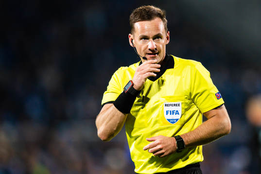 Referee Pawel Raczkowski