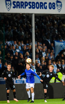 Kristoffer Zachariassen of Sarpsborg 08 against Andreas