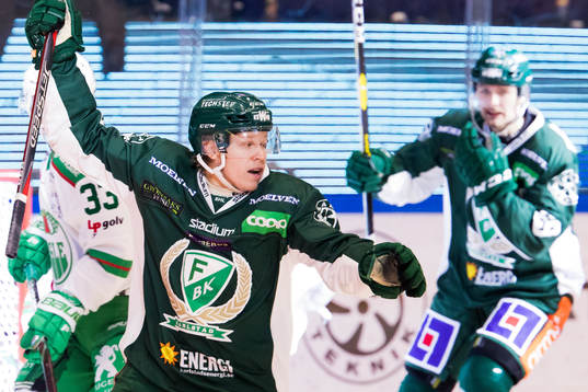 Färjestads Daniel Viksten jublar