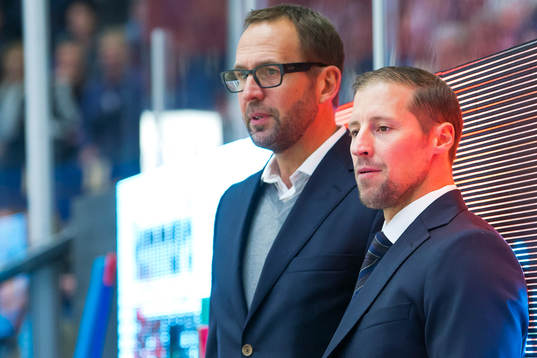 Rögles tränare Cam Abbott och assisterande tränare Roger