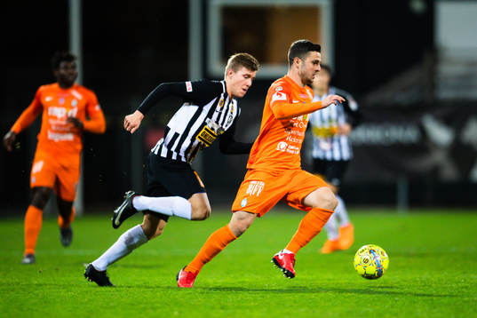 AFC Eskilstunas Kadir Hodic och Landskronas Alfons Sampstedt