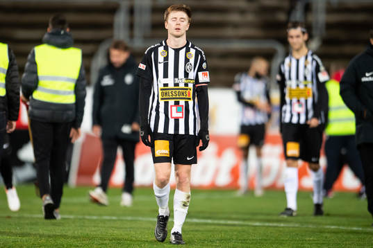 Landskronas Dennis Olofsson deppar