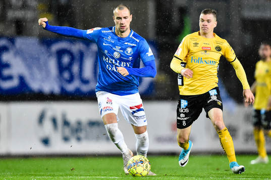 Trelleborgs Jasmin Sudic och Elfsborgs Samuel Holmén