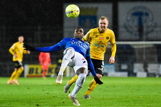 Trelleborgs Kofi Sarkodie och Elfsborgs Simon Lundevall