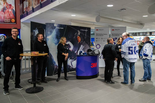 3M ställer ut i entrén