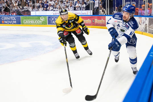 Västerås Jesper Cederberg  och Leksands Oskar Lang