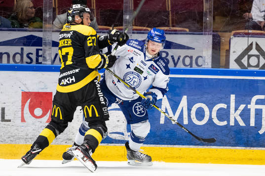 Västerås Sebastian Benker och Leksands Axel Bergkvist