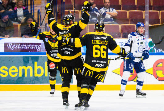 Västerås Marcus Bergman jublar med Alexander