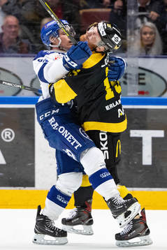Leksands Marcus Karlberg  och Västerås Chris Langkow