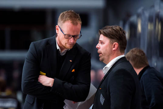 Karlskronas assisterande tränare Arto Miettinen och