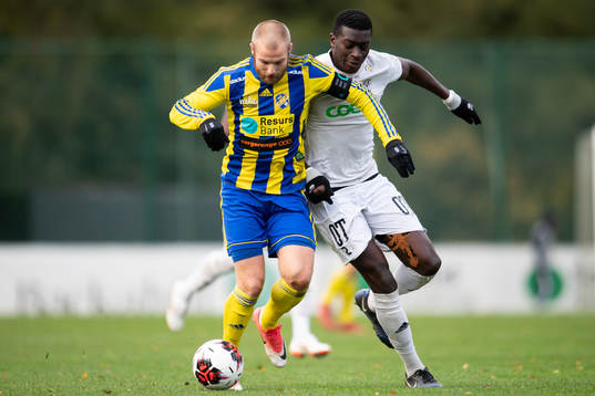 Eskilsminnes Emil Åberg och Oskarshamns Bun-Dawda Sowe