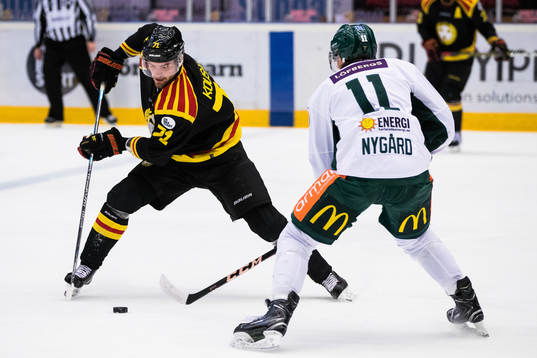 Brynäs Robert Kousal och Färjestads Joakim Nygård
