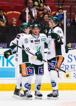 Färjestads Joakim Nygård och Jesper Olofsson jublar