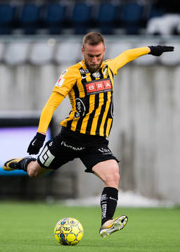 Häckens Alexander Faltsetas med ett skott