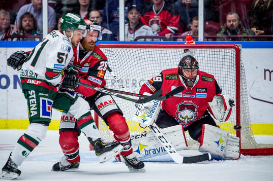 Frölundas Mats Rosseli Olsen mot Malmö Redhawks Jens