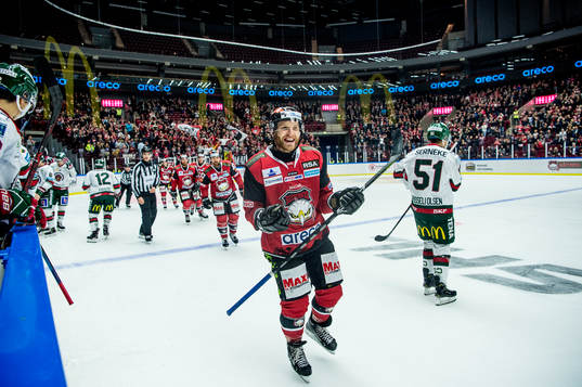 Malmö Redhawks Frederik Storm jublar