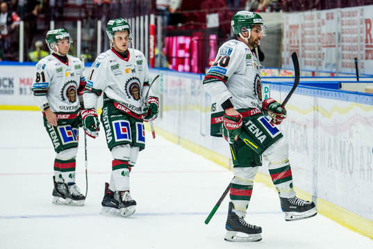 Frölundas Joel Lundqvist deppar när han lämnar isen