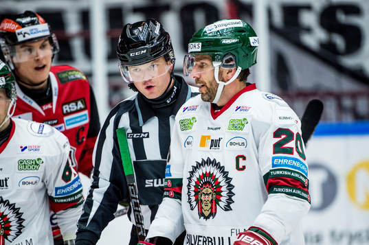 Domare Ludvig Lundgren och Frölundas Joel Lundqvist
