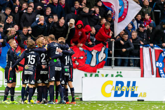 Helsingborgs spelare jublar
