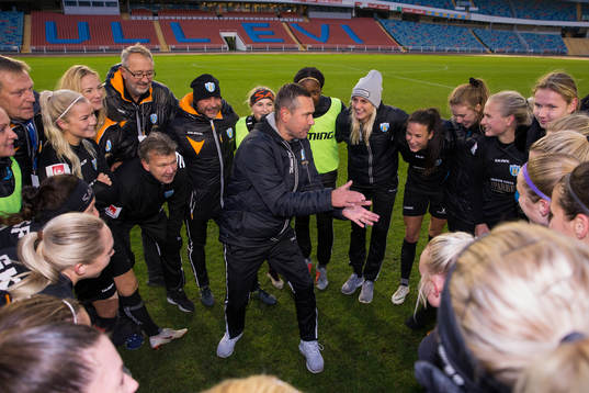 Göteborg samlade och lyssnar på tränare Marcus Lantz