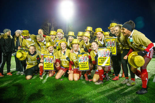 Piteås spelare firar SM-guld