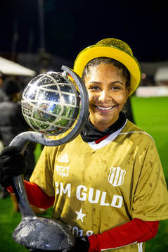 Piteås Madelen Janogy  firar SM-guld