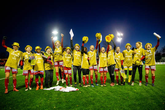 Piteås spelare firar SM-guld