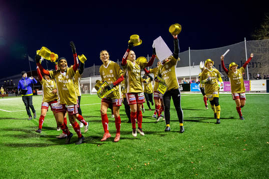 Piteås spelare firar SM-guld