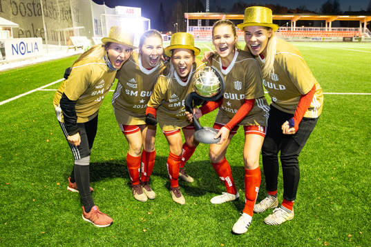 Piteås spelare firar SM-guld