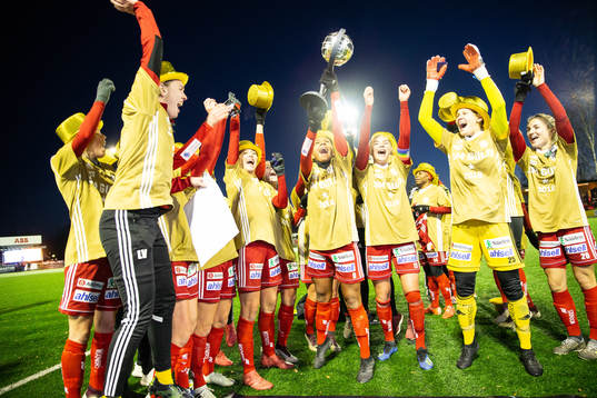 Piteås spelare firar SM-guld