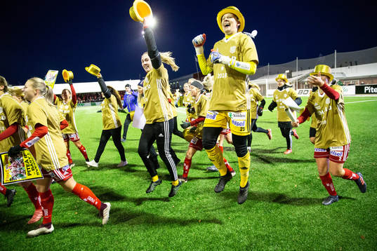 Piteås spelare firar SM-guld